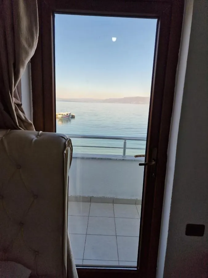 Hotel Restaurant Savoja 포그라데츠