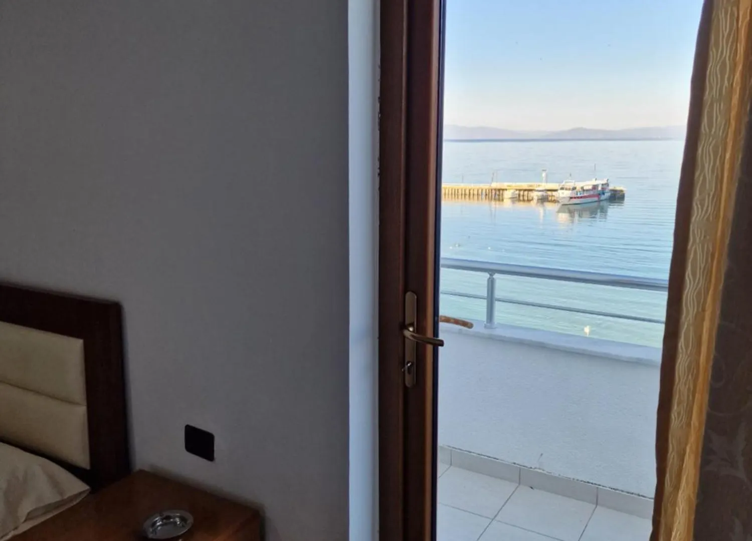 Hotel Restaurant Savoja 포그라데츠