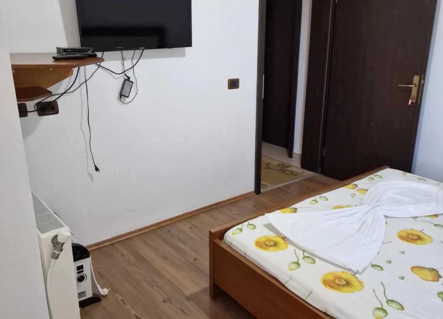 ***  Hotel Restaurant Savoja 포그라데츠 알바니아
