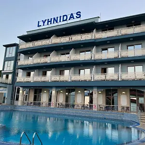 Otel Lyhnidas, Udenisht