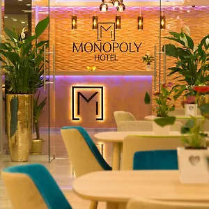 *** Hotel Monopoly Rumanía